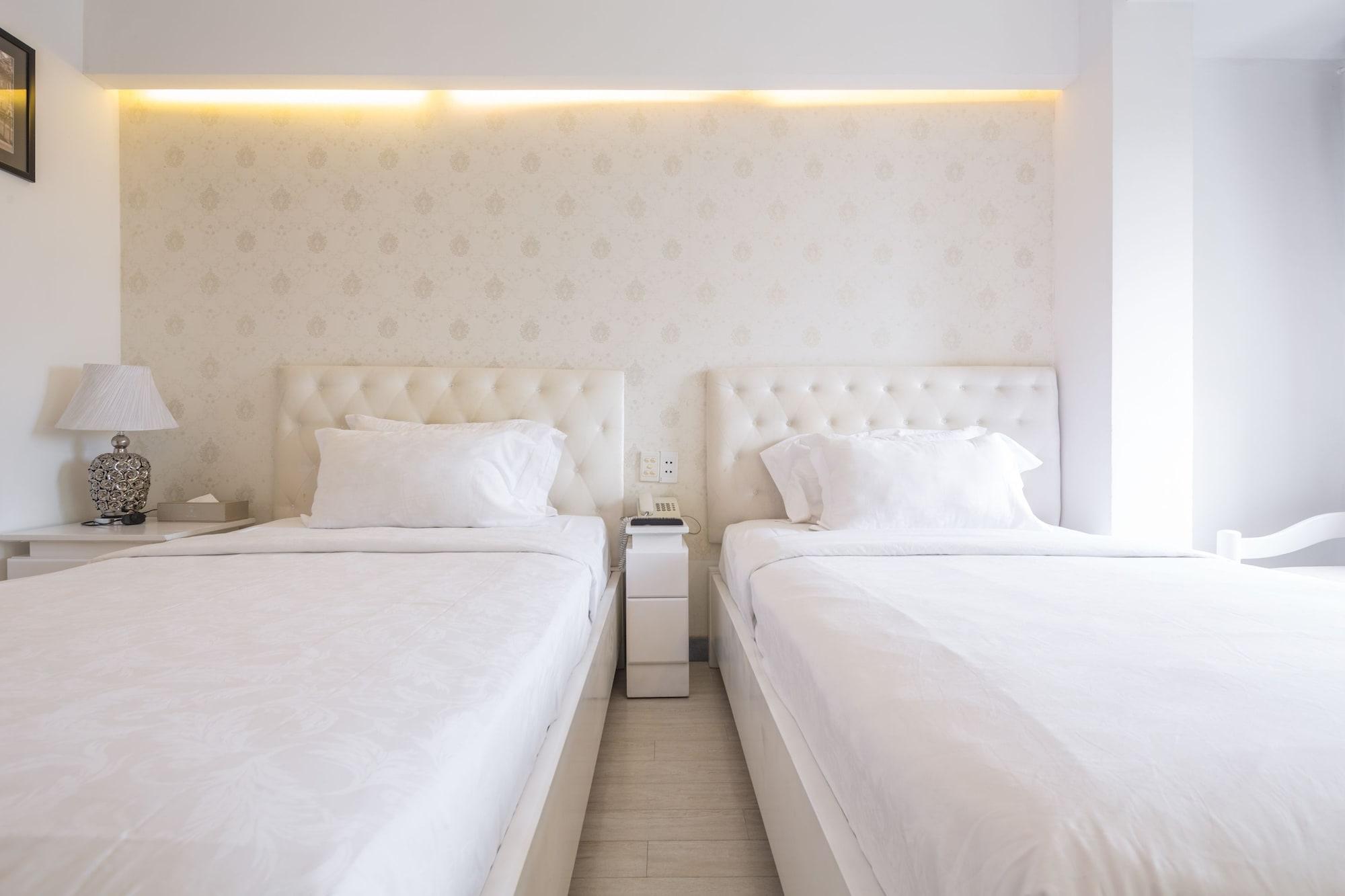 The White Hotel 8A Thai Van Lung Хошимин Экстерьер фото