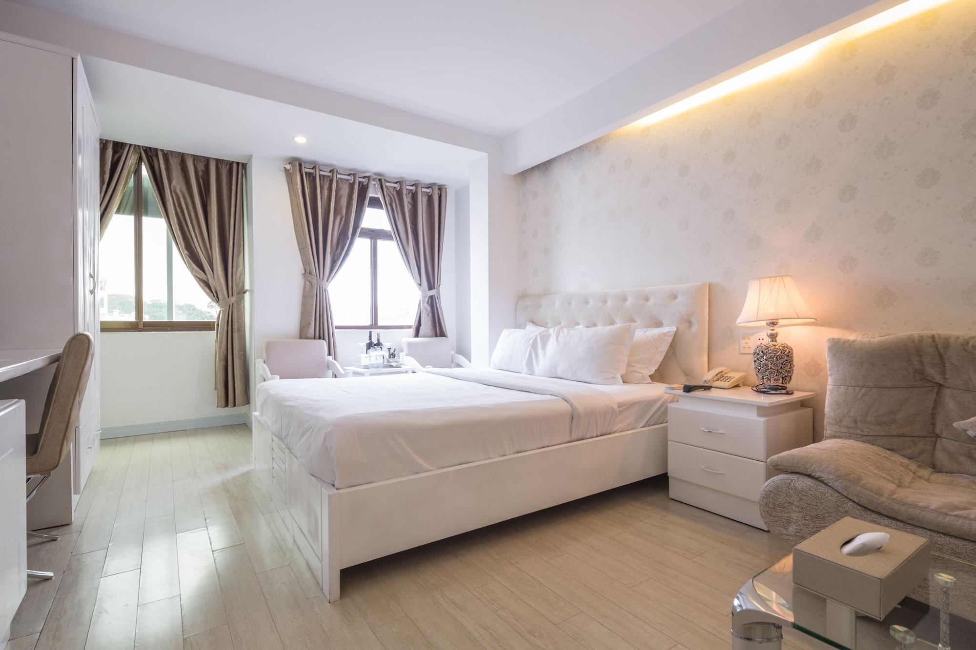 The White Hotel 8A Thai Van Lung Хошимин Экстерьер фото