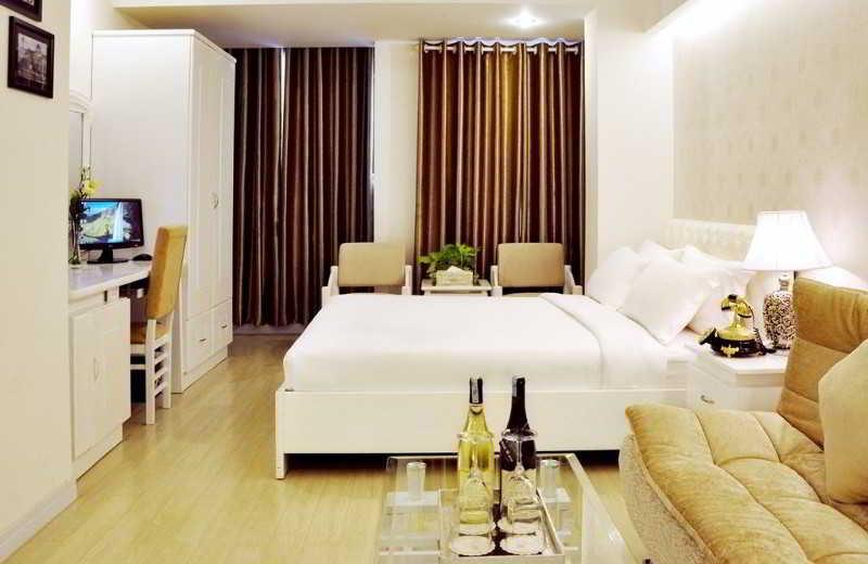 The White Hotel 8A Thai Van Lung Хошимин Экстерьер фото