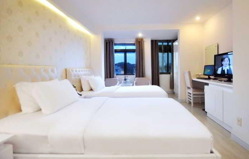 The White Hotel 8A Thai Van Lung Хошимин Экстерьер фото